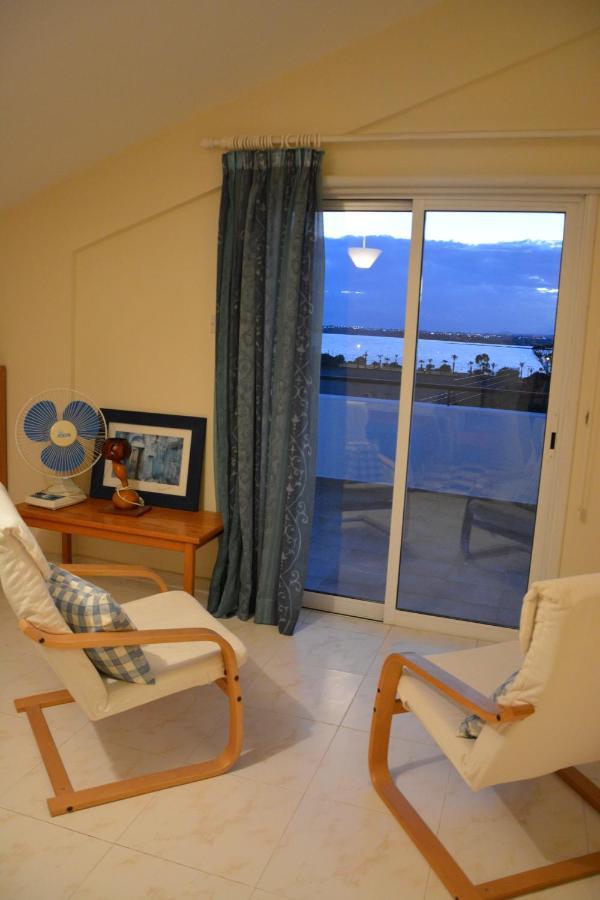 Must Stay - Sea & Salt Lake Panoramic View Apt Larnaca Esterno foto