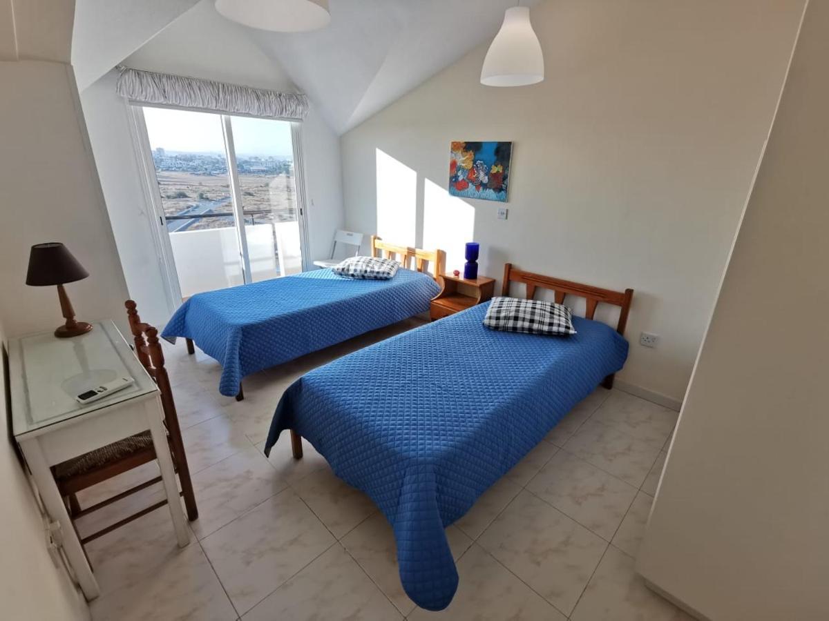 Must Stay - Sea & Salt Lake Panoramic View Apt Larnaca Esterno foto