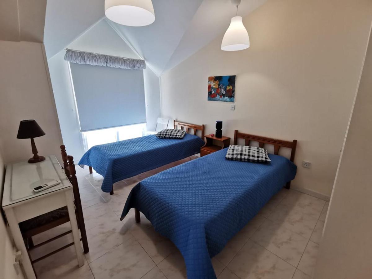 Must Stay - Sea & Salt Lake Panoramic View Apt Larnaca Esterno foto