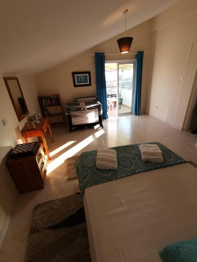 Must Stay - Sea & Salt Lake Panoramic View Apt Larnaca Esterno foto